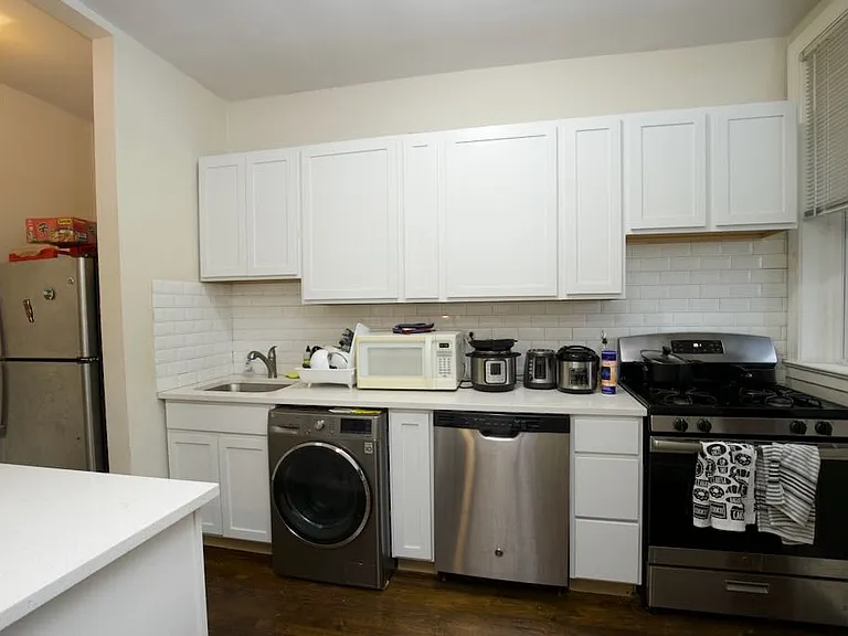 945 Judson Ave #2 — Photo 3