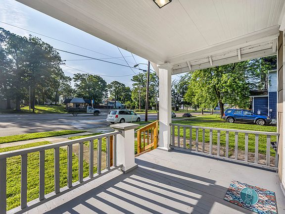 5th image of 1261 Kenmore Blvd