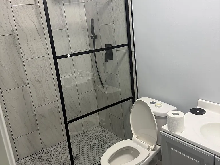 7353 S King Dr #2 — Photo 9