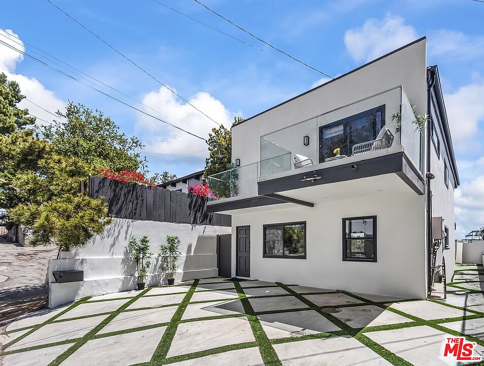 8960 Crescent Dr, Los Angeles, CA 90046 | MLS #25536791 | Zillow