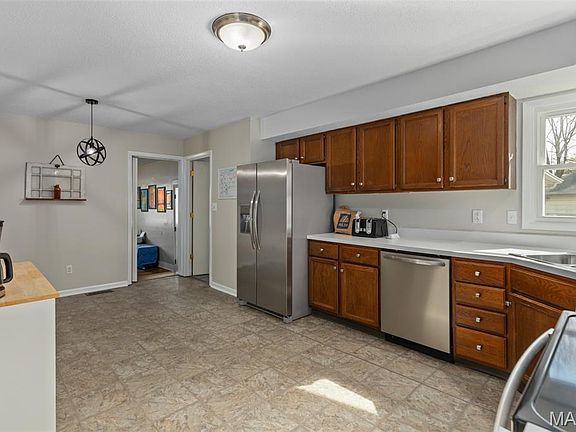 5th image of 2900 W Lawrence Ave