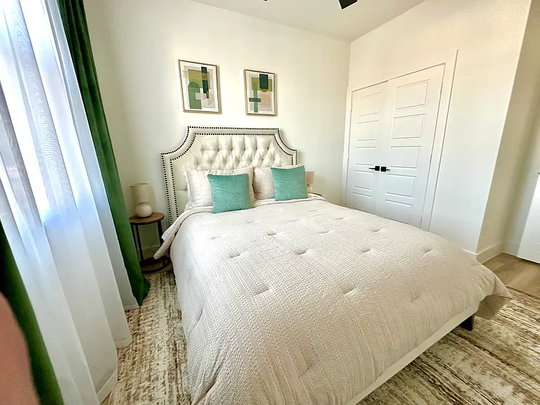 5623 Mesa Cir — Photo 16