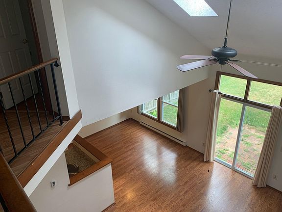 4th image of 5 Cobble Ct