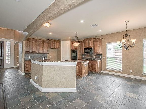 5th image of 6311 Creek Bluff Ct