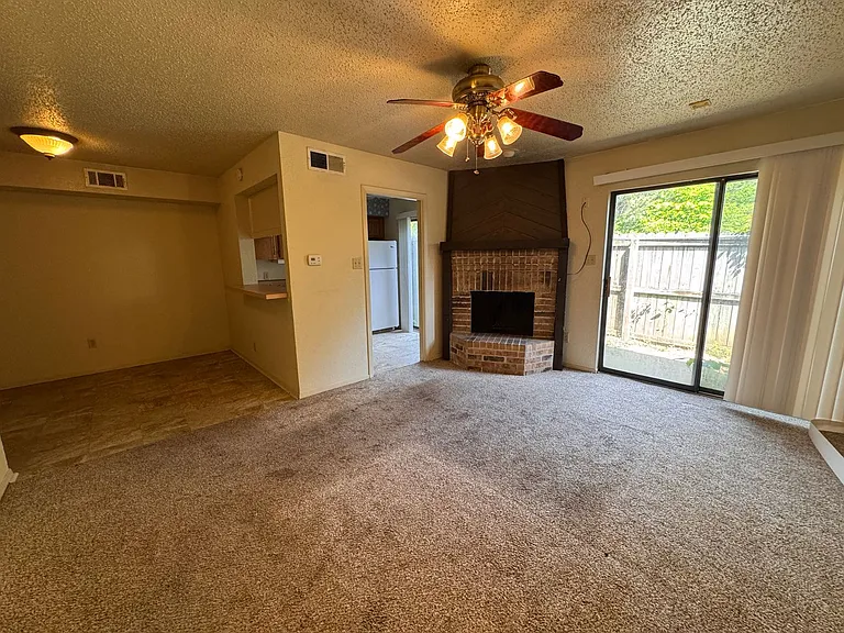 5454 Financial Plz #3C — Photo 2