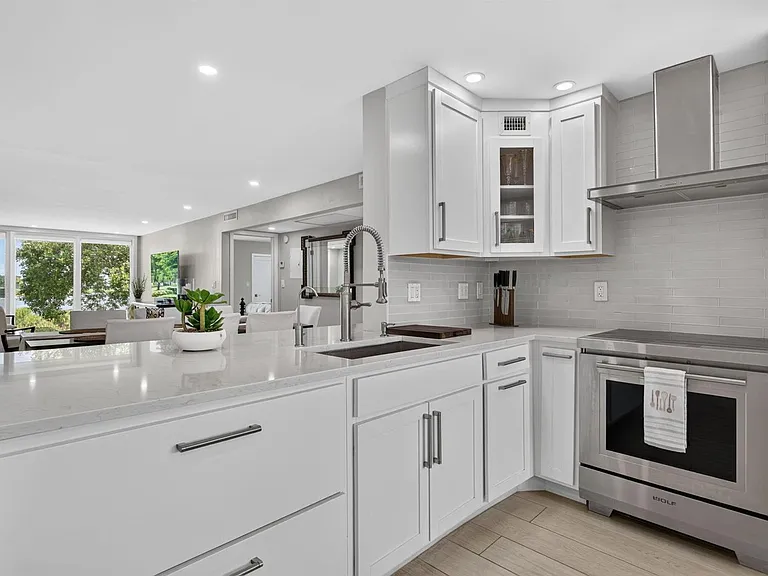 3205 Portofino Point #C2 — Photo 5