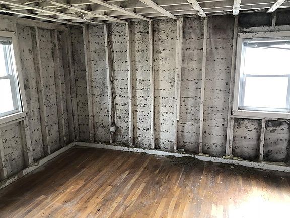 5th image of 772 East St
