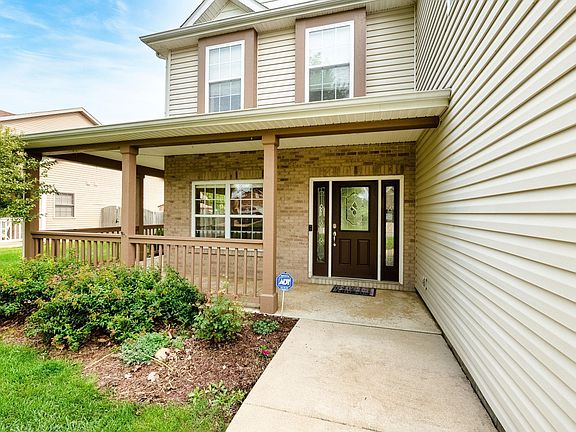 3rd image of 387 Sinclair Dr