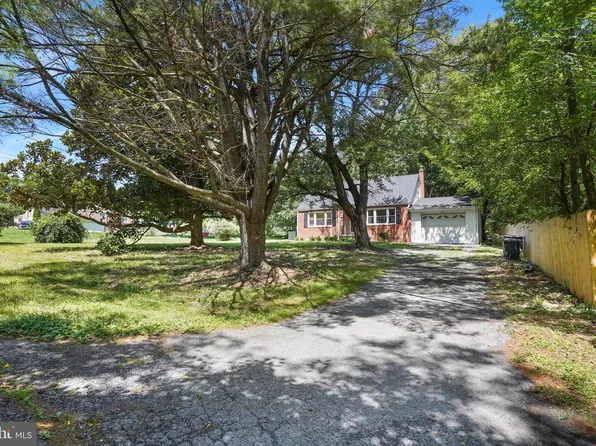 26904 Overlook St, Damascus, MD 20872