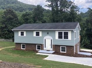 110 Winchester Dr SE, Lenoir, NC 28645