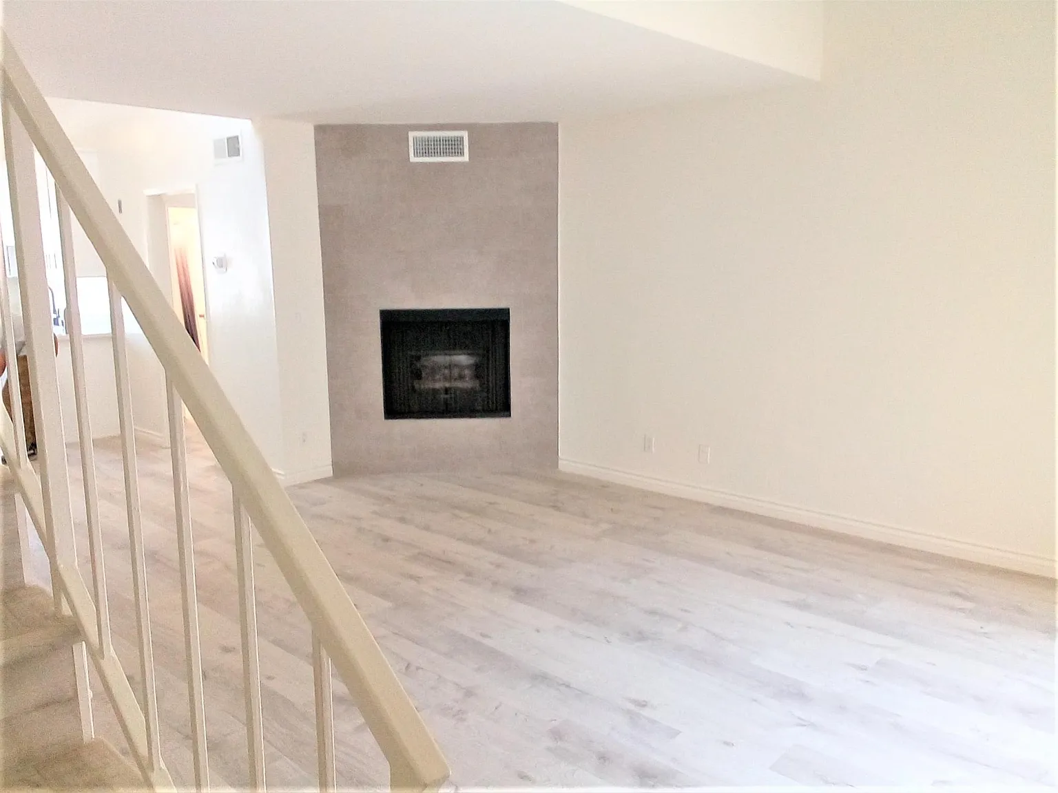 Studio, 625 sqft, $2,150 — Photo 2