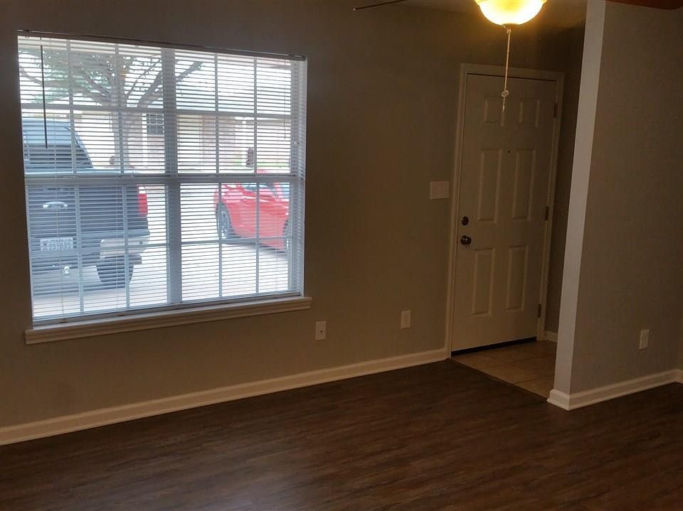 1st image of 1525 Trigg Ln APT 502