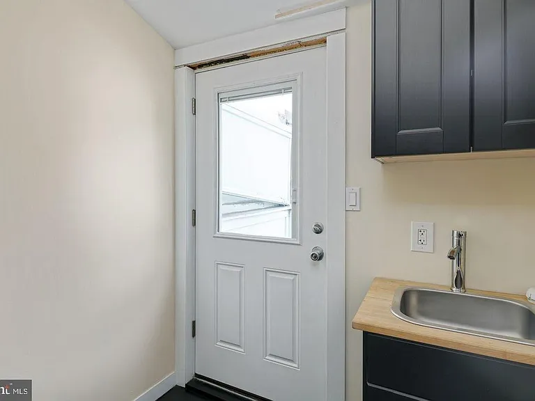 1813 Addison St — Photo 41