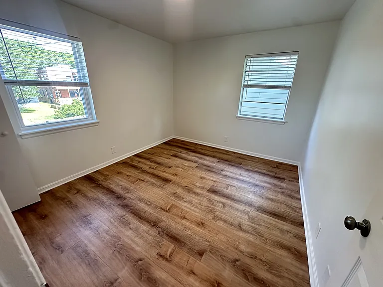 1201 S Rockford Ave #11 — Photo 6