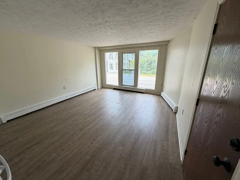 113 Main St — Photo 3