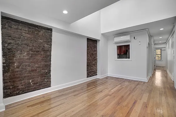 Rented by Creed Realty Group | media 4