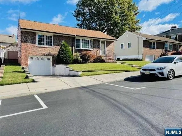 15 Harding Ter, Kearny, NJ 07032