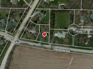 1234 Grandview Ave, Oconomowoc, WI 53066