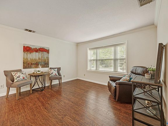 5th image of 2122 Belle Grove Dr SW