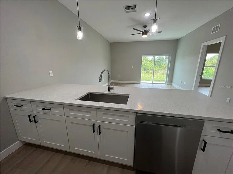12130 Henley Ave — Photo 5