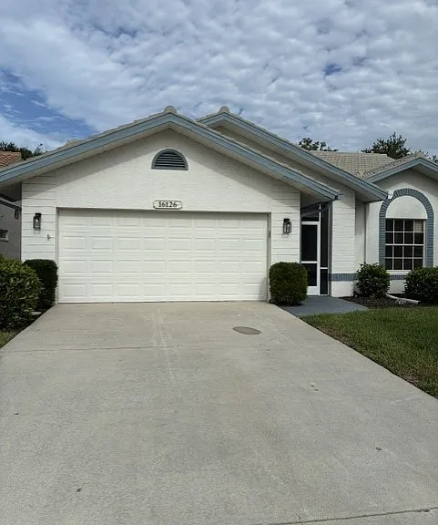 16126 Kelly Woods Dr — Photo 1