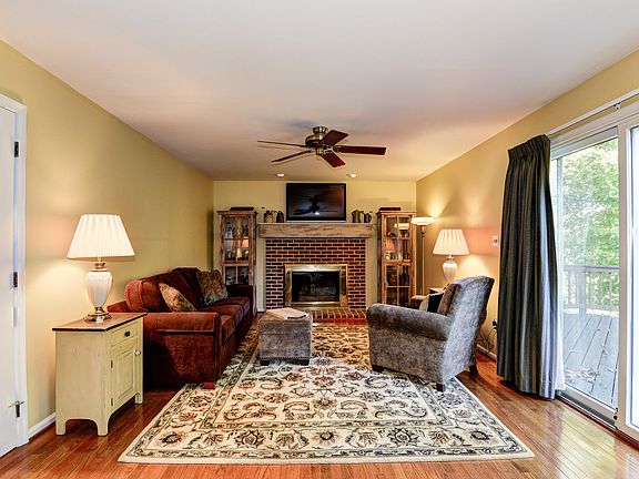 4th image of 13904 Whetstone Manor Ct