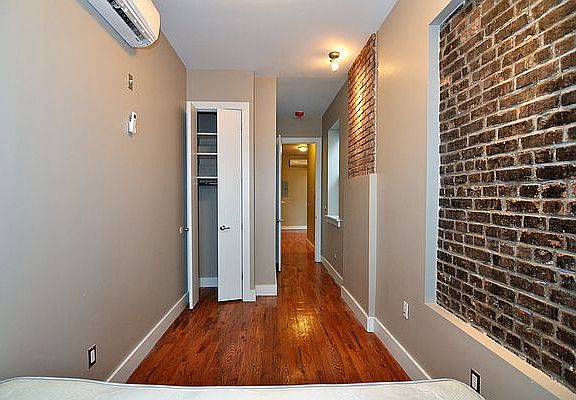 4th image of 215 Marion St APT 1B