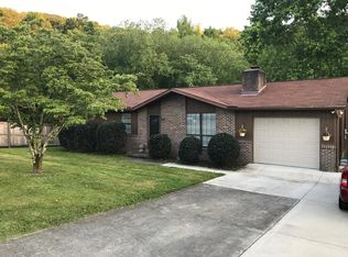 7105 Periwinkle Rd, Knoxville, TN 37918