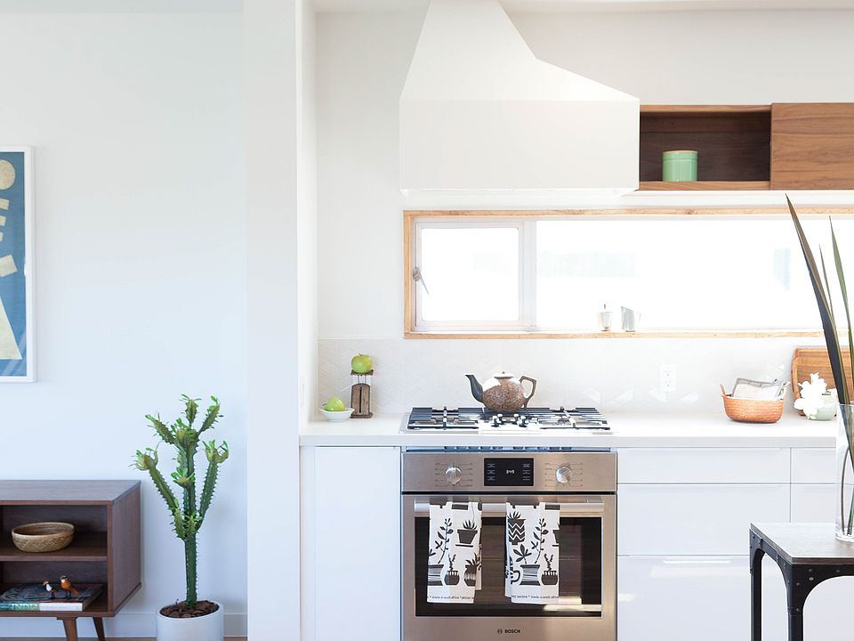 1st image of 811 Rosemont Avenue #2202