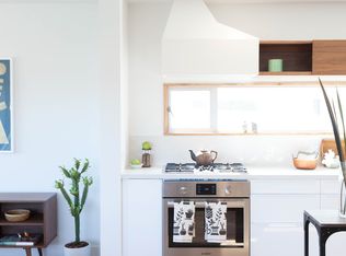 811 Rosemont Avenue #2202, Los Angeles, CA 90026