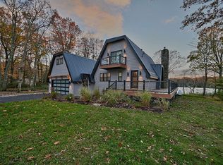 71 Little Lake Rd, Jefferson Township, PA 18436