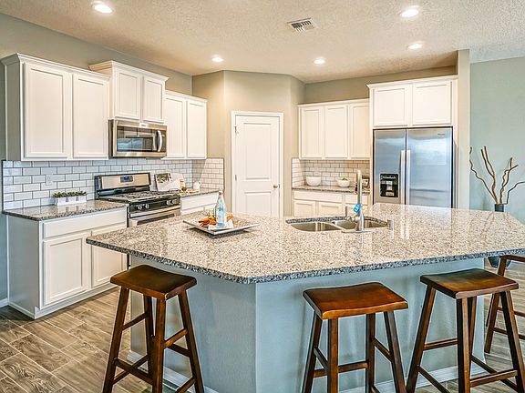 Kitchen - Anne Mariposa