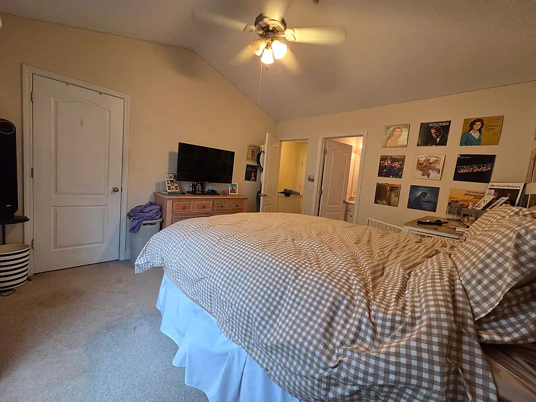 215 Oconee River Cir — Photo 12