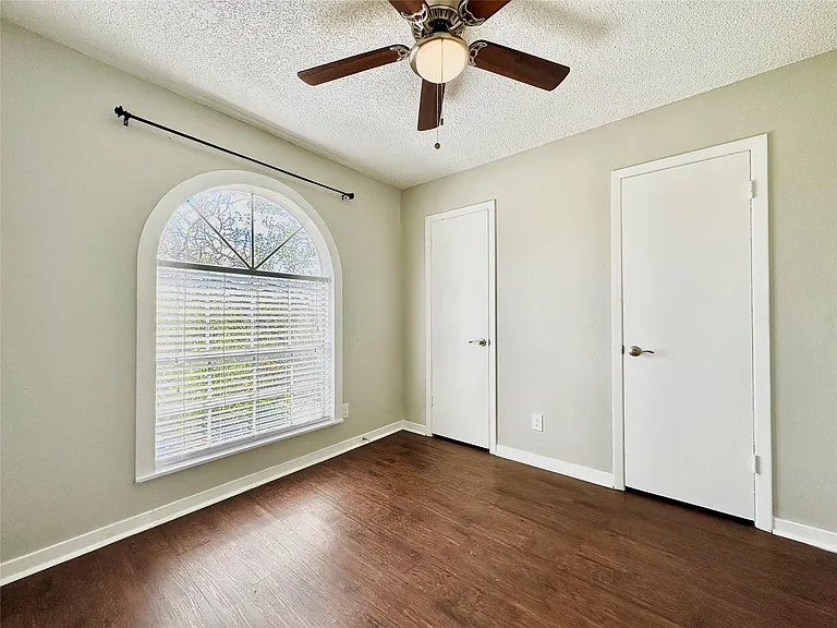 1200 Banister Ln #4 — Photo 12