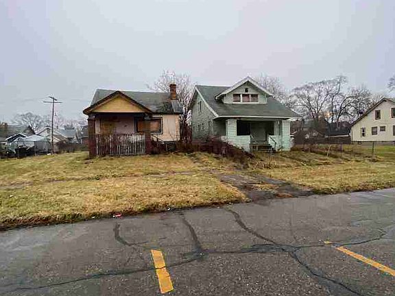 13558 Manor
