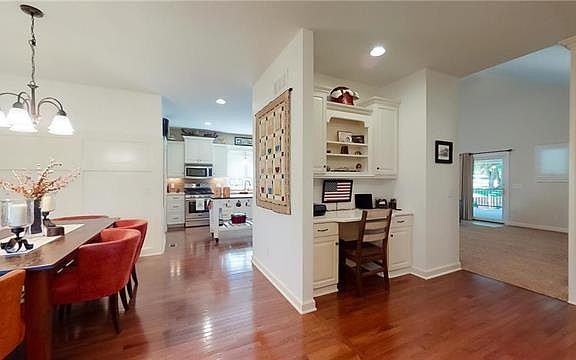 2nd image of 3112 Carlisle Ct