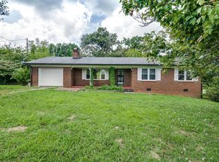 206 Wildwood Ln, Sparta, TN 38583