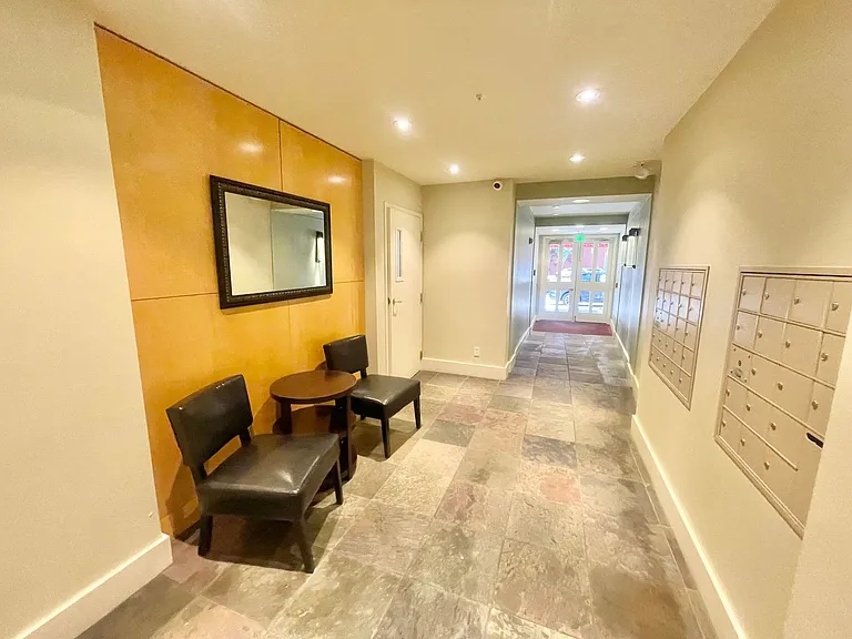 650 Chestnut St #104 — Photo 28