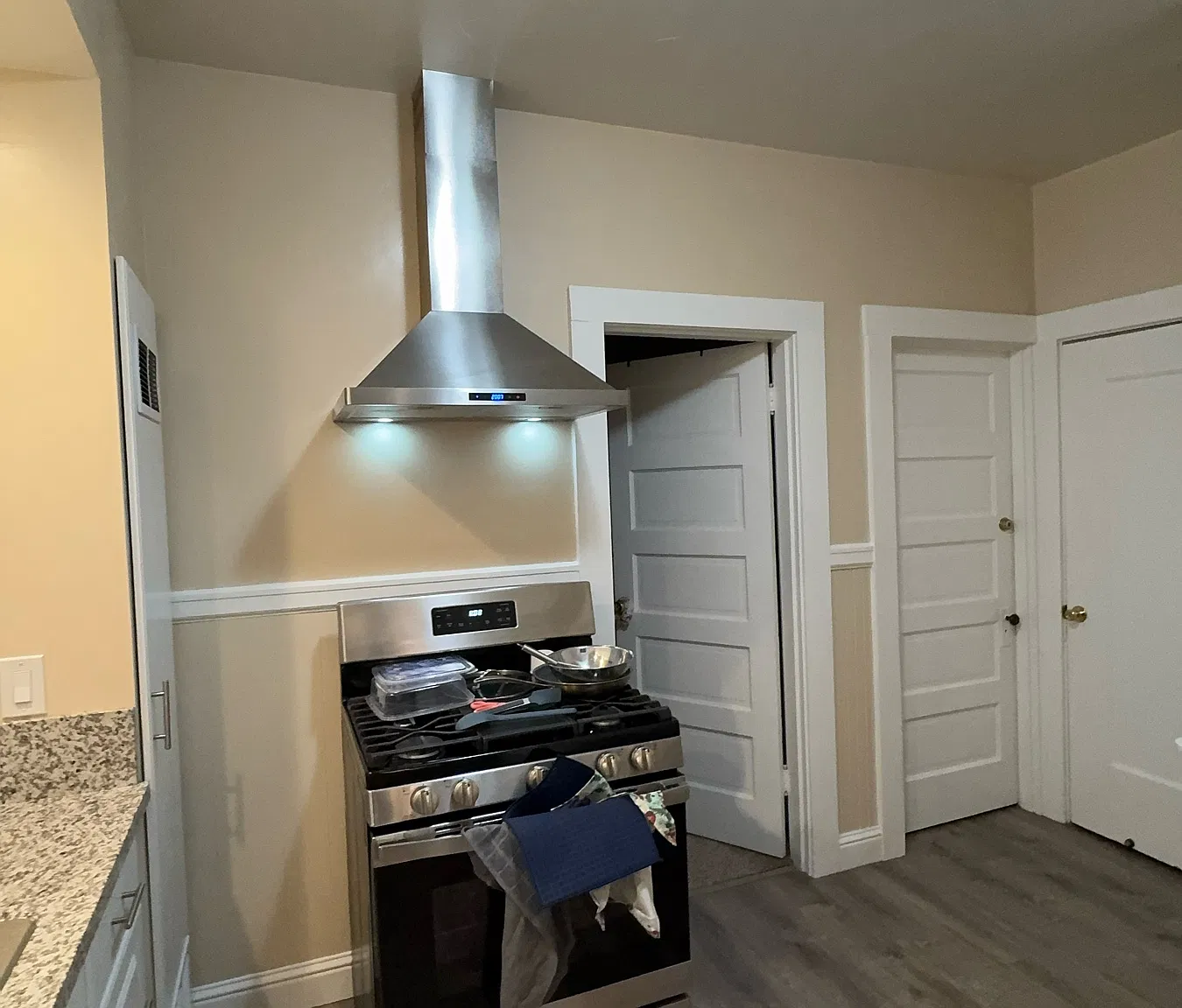 2 bed, 770 sqft, $1,595 — Photo 3