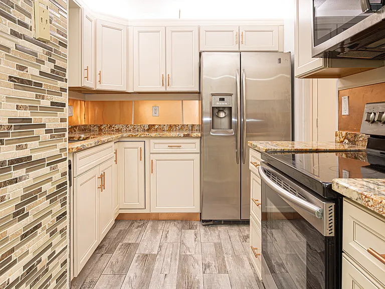 202 Sparrow Dr #1 — Photo 3