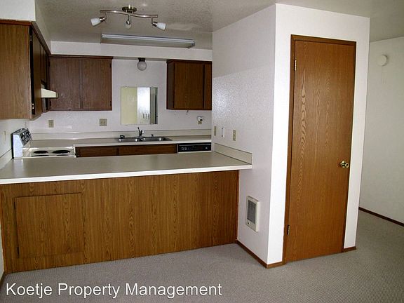 3rd image of 745 SE 8th Ave APT 103