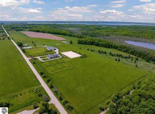 8843 & 8741 Burgess Rd, Charlevoix, MI 49720