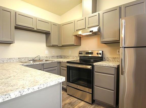 2nd image of 11112 10th Avenue Ct E APT B304