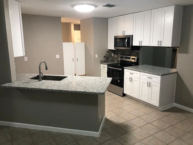 9739 Fortune Ridge Dr — Photo 2