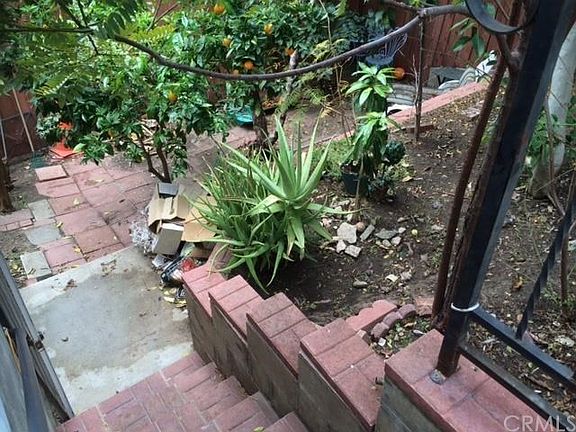 4th image of 3828 De Longpre Ave