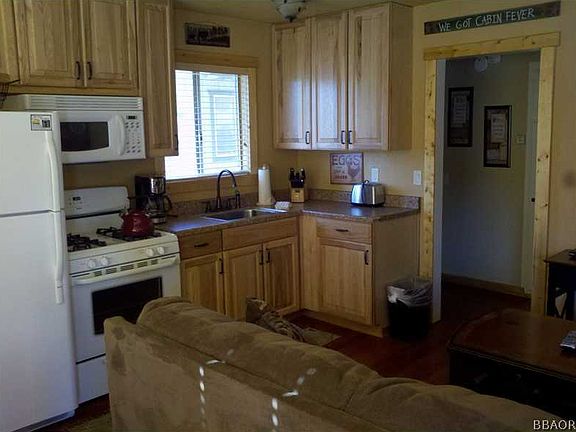 5th image of 675 Daisy Ln