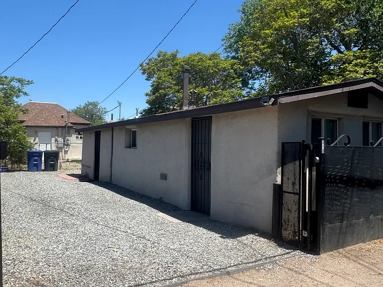 318 Santa Fe Ave SW #B — Photo 13