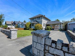 3107 Quadra St, Victoria, BC V8X1E9