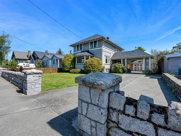 3107 Quadra St, Victoria, BC V8X 1E9