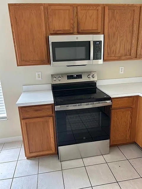 Wrencrest Dr, Zephyrhills — Photo 3